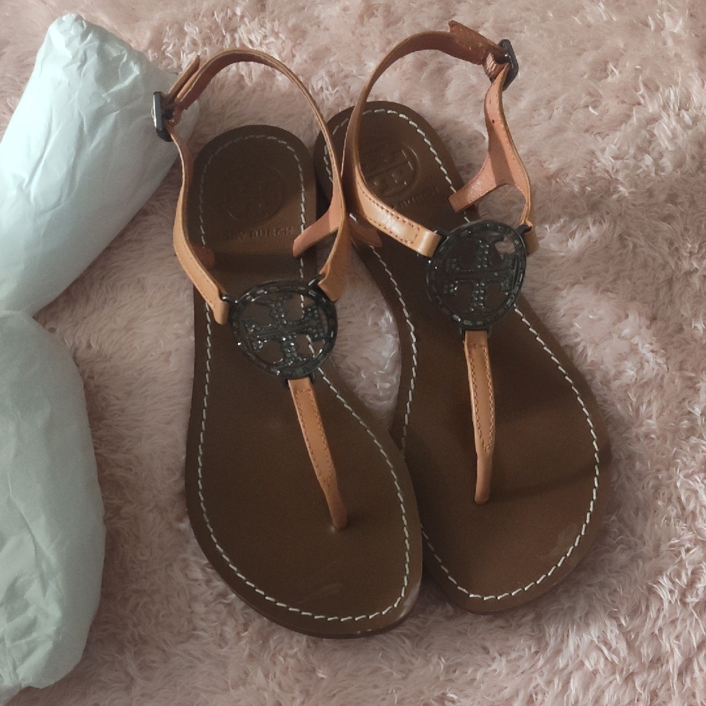 Tory Burch Tan Sandals with Black Logo